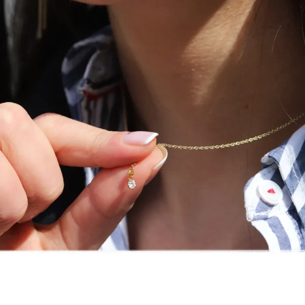 Sale Distanze misurabili in profumo. Necklace Necklaces