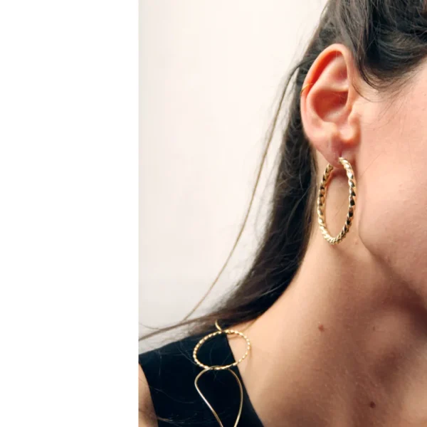 Outlet Siri a Mykonos. Earrings Earrings