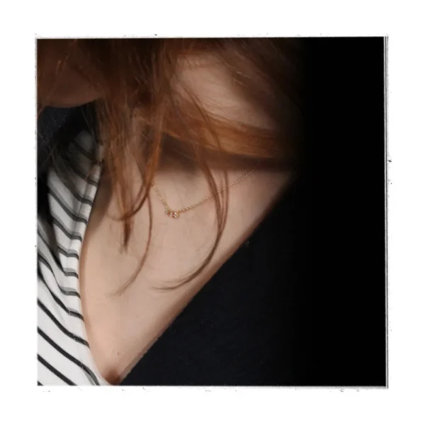 Sale Sto tra l’altro silenzio. Necklace Necklaces