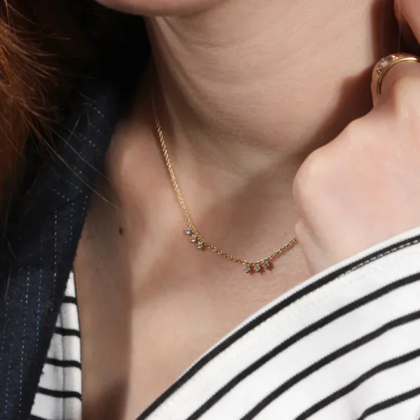 Sale Sto tra l’altro silenzio. Necklace Necklaces