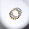 Fashion Trait d’union. Ring Rings