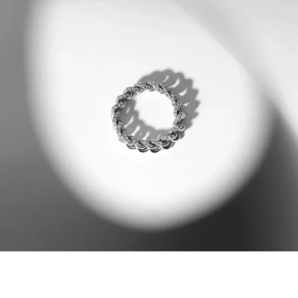 Fashion Trait d’union. Ring Rings